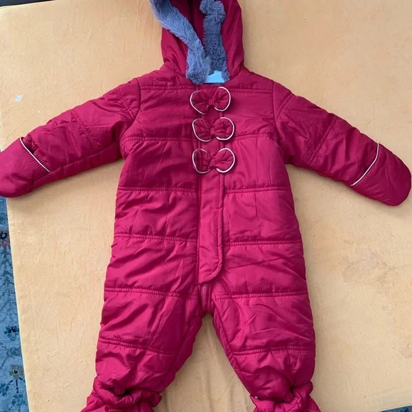 First Impressions Baby snowsuit 17-22lbs - Picture 2 of 5